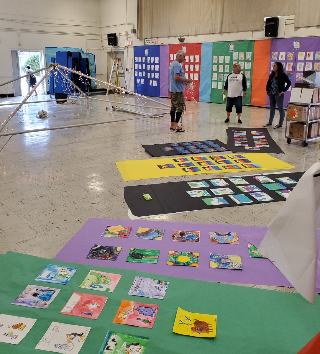 .@yveeagles staff and parents are working hard getting ready for tonight's 2nd Annual Art Gala! Can't wait for all of our families to see the students' amazing art! #yvepride #familiaYVE #PTA #artsineducation