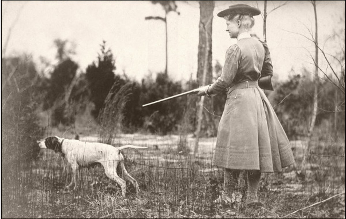 DrJoEsra's tweet photo. Annie Oakley, born 1860, with her #dog on point (from https://t.co/HZxGULtPn7) #historicdogs #dogsinhistory #pointingdogs https://t.co/OdWFosnHrD