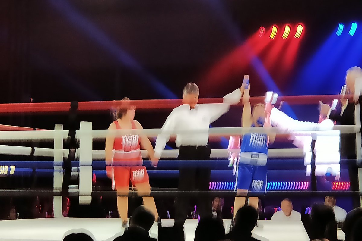 edumomof5's tweet photo. Youth Opportunities Unlimited Fighters win in more ways than one at #fighttoend. Way to go Sam!!! https://t.co/GOQWZyWBoF