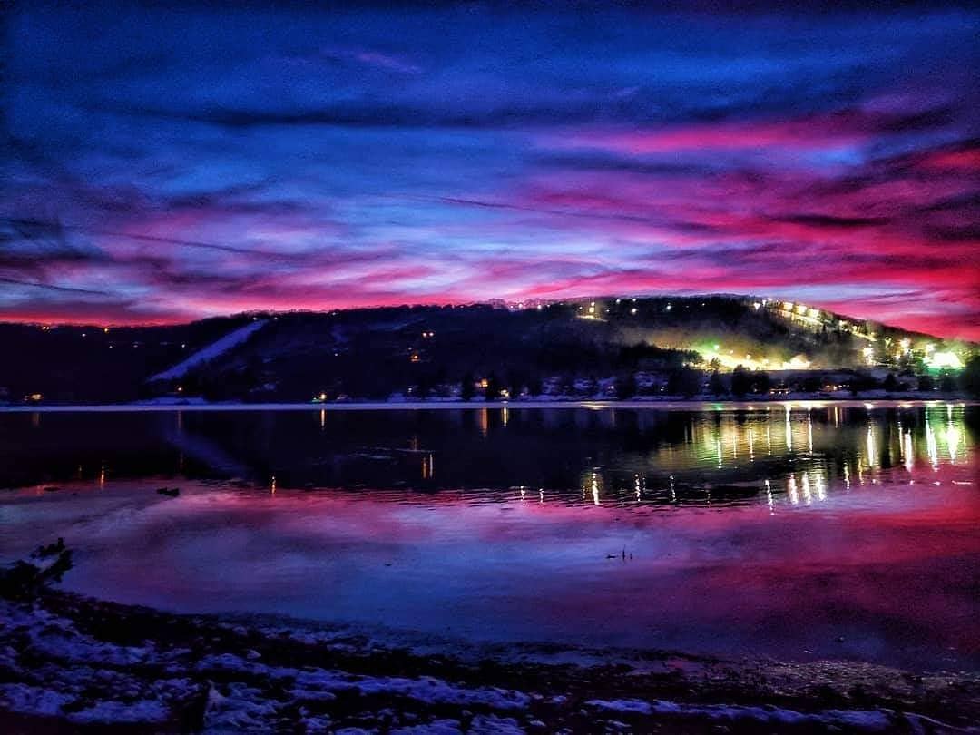 visitdeepcreek's tweet photo. Gorgeous sunset tonight as @WispresortMD continues to make snow https://t.co/ItI07b9fzw