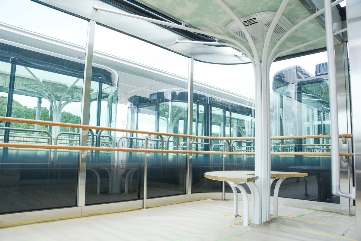 長崎市役所総合公式 稲佐山スロープカーの開業迫る 来年2月の開業を予定している稲佐山スロープカー 工場での制作を終え 稲佐山公園への搬入が行われました スロープカーは 山頂と中腹の駐車場を結び 車内から長崎の夜景を楽しむことができます