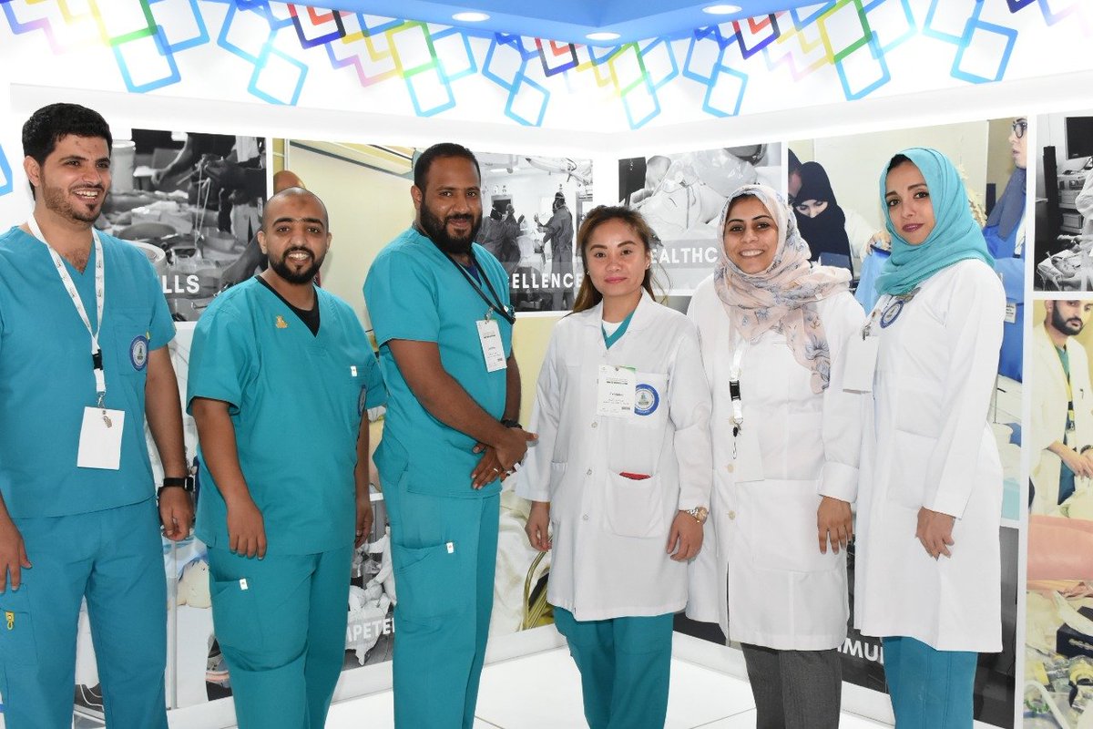 CSSCKau's tweet photo. فريق @CSSCKau المشارك في المعرض المصاحب ل #مؤتمر_المحاكاة_2019  #SHSC2019 بإشراف الدكتورة منال حلواني @drmnal وقد تشرف المعرض بزيارة نخبة من الخبراء و المهتمين بالمحاكاة الصحية 
@akalhazmi @mazenfaden Dr. majed_jubali https://t.co/cL4JNcqfwL