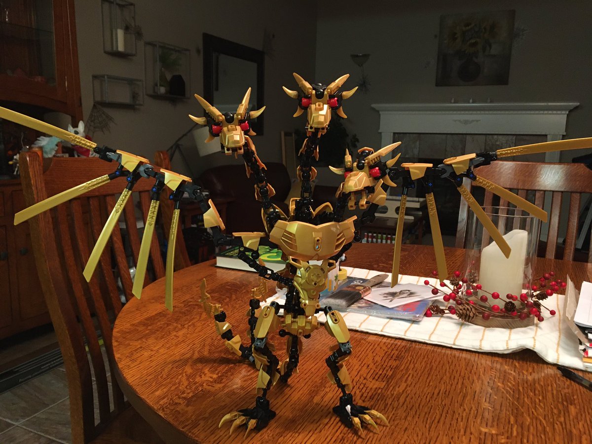 ETC_lark's tweet photo. #LEGO King #Ghidorah from #GodzillaKingOfTheMonsters coming soon https://t.co/gp8m5O35ms