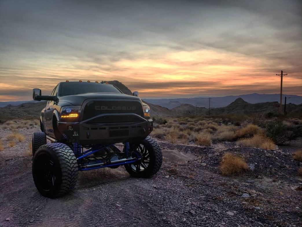 RealTruck's tweet photo. Views for days
@_colossus_sixseven_
#sema #sema2019 #dodgeram #4thgen #cummins #rbp #planbfab #powerstopbrakes #diodedynamics #plainansimple #truespike #wetsounds #liftedtrucks #realtruck https://t.co/RDUCJG5Nc9