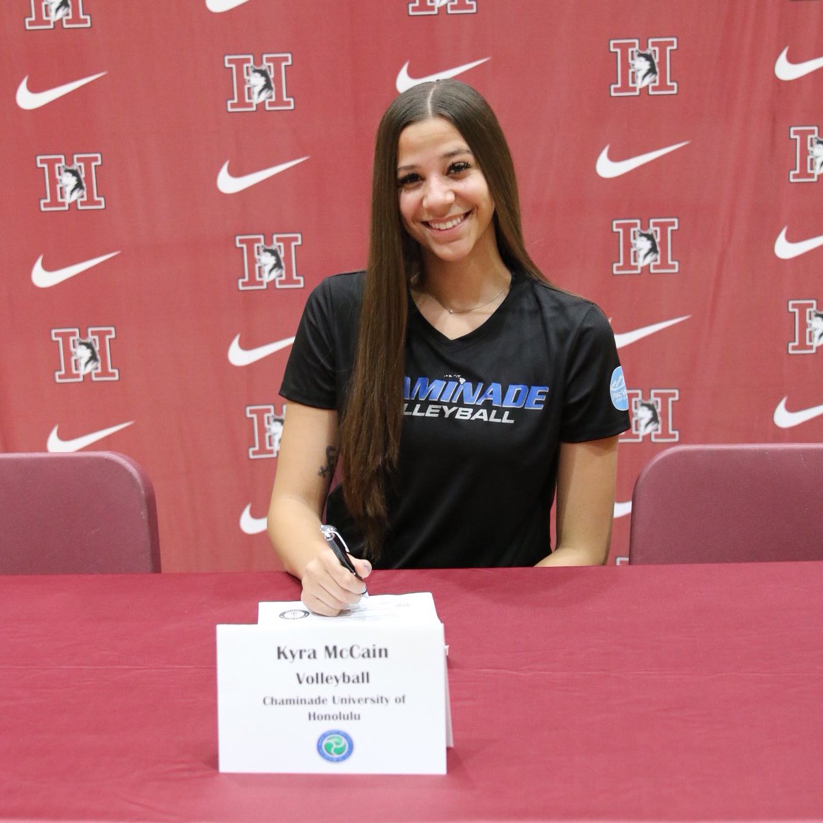 cluboneaz's tweet photo. Congratulations to @kyrakaym and her family! Kyra signed today to continue her playing career at Chaminade University of Honolulu 🏝
#COVproud ❤️ https://t.co/pvVd4C9U6V
