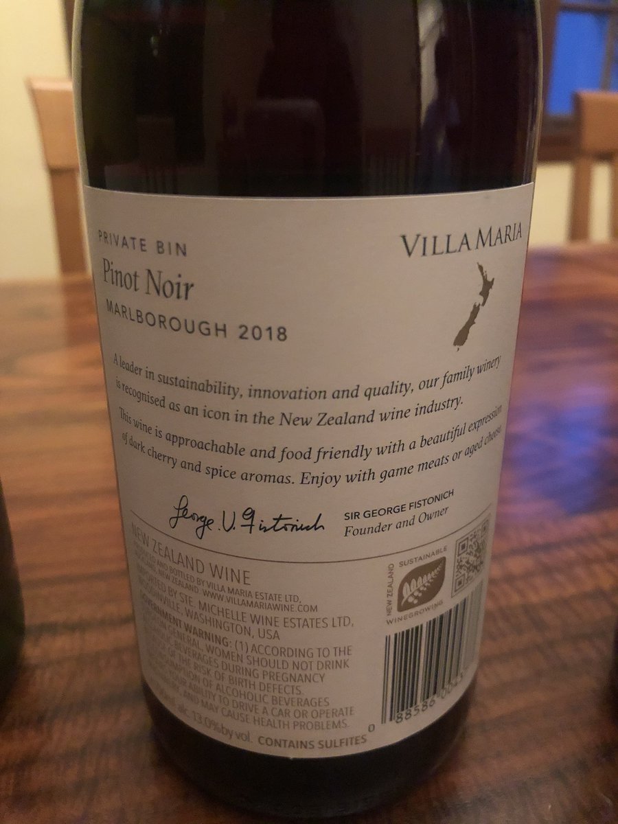cavegrrl's tweet photo. More details on the wines aka the bottle backsides... I love reading them, but I’m wine-geeky like that!
#FirstSipNZ #openanotherworld #villamaria https://t.co/AyEjfHqVgJ