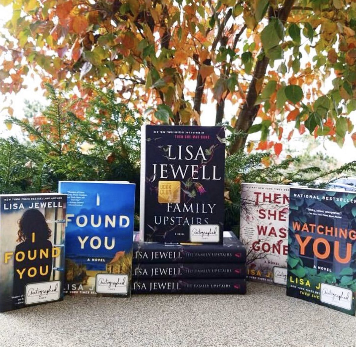 We were the first store @lisajewelluk stopped by to sign books at! We were very honored and excited. Come pick up the books she signed, including her new release and our #bnbookclub pick, The Family Upstairs. #LisaJewell #thefamilyupstairs #BNBuzz #BN140 #Bookstagram #thriller