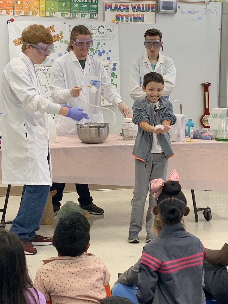 MrsMathis3rdGrd's tweet photo. Thanks @LDamsel813 for inviting us to this amazing chemistry presentation! @HCPSJackson #ThisIsJackson @AchievementSch https://t.co/XeIVLY0wab