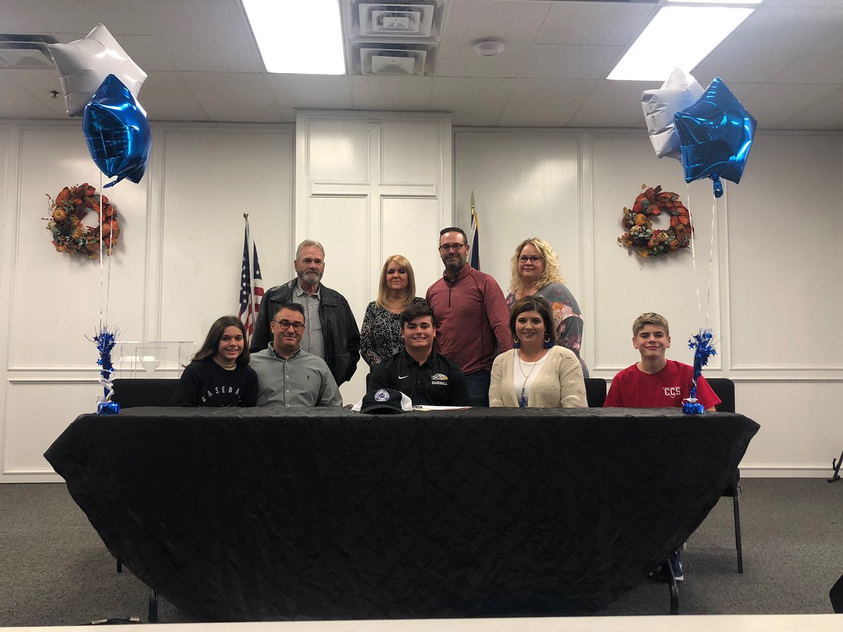 kadenboyd3's tweet photo. Thank you for everyone that’s helped me get to where I am today. I am very thankful and blessed to have officially committed to Southwestern Christian University. I’m proud and honored to be an eagle 🦅 https://t.co/E4dNmmqKun