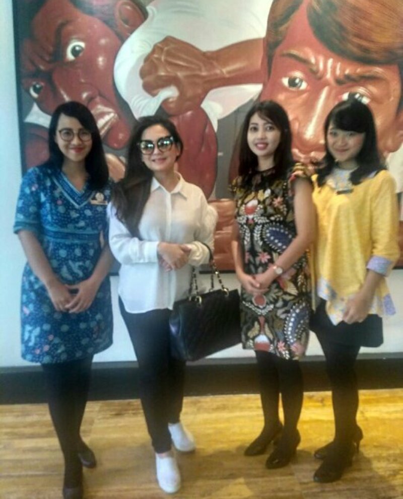 GrandCandiSMG's tweet photo. @aMrazing Makin terinspirasi sama mbak Nia.
Gelas gelas kaca ~ https://t.co/KIsoercXxM