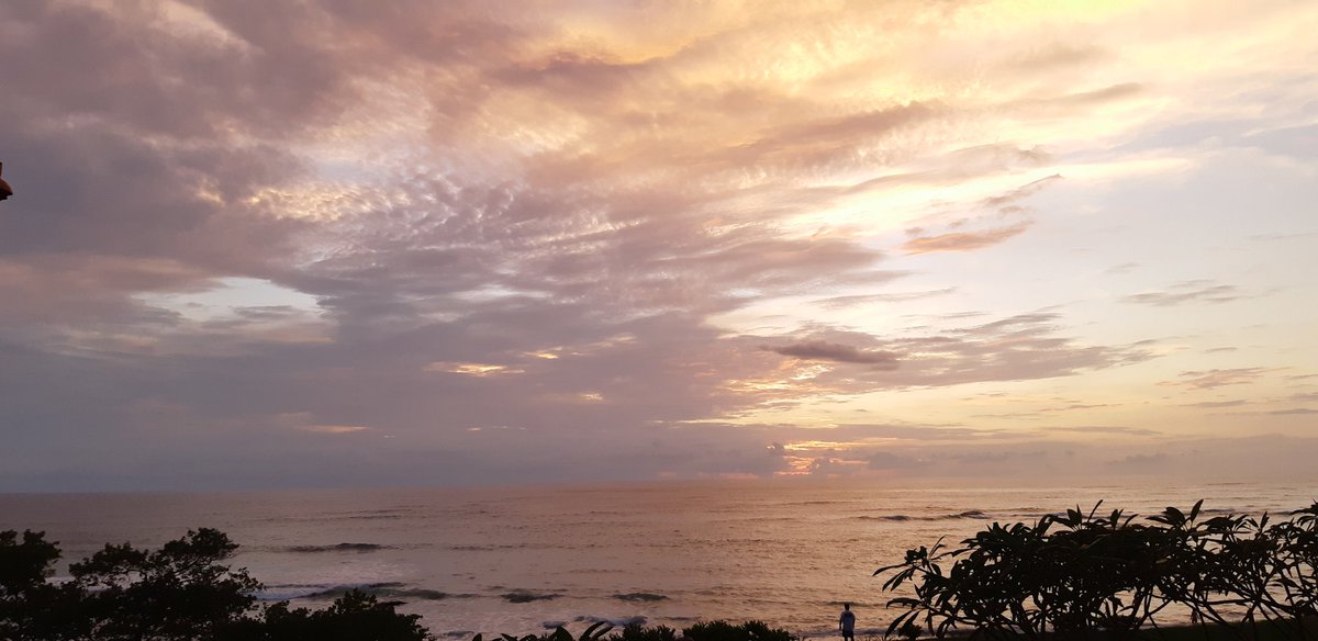 lindampurcell's tweet photo. Beautiful sunset in Tamarindo - Costa Rica https://t.co/IImFlvoUWx