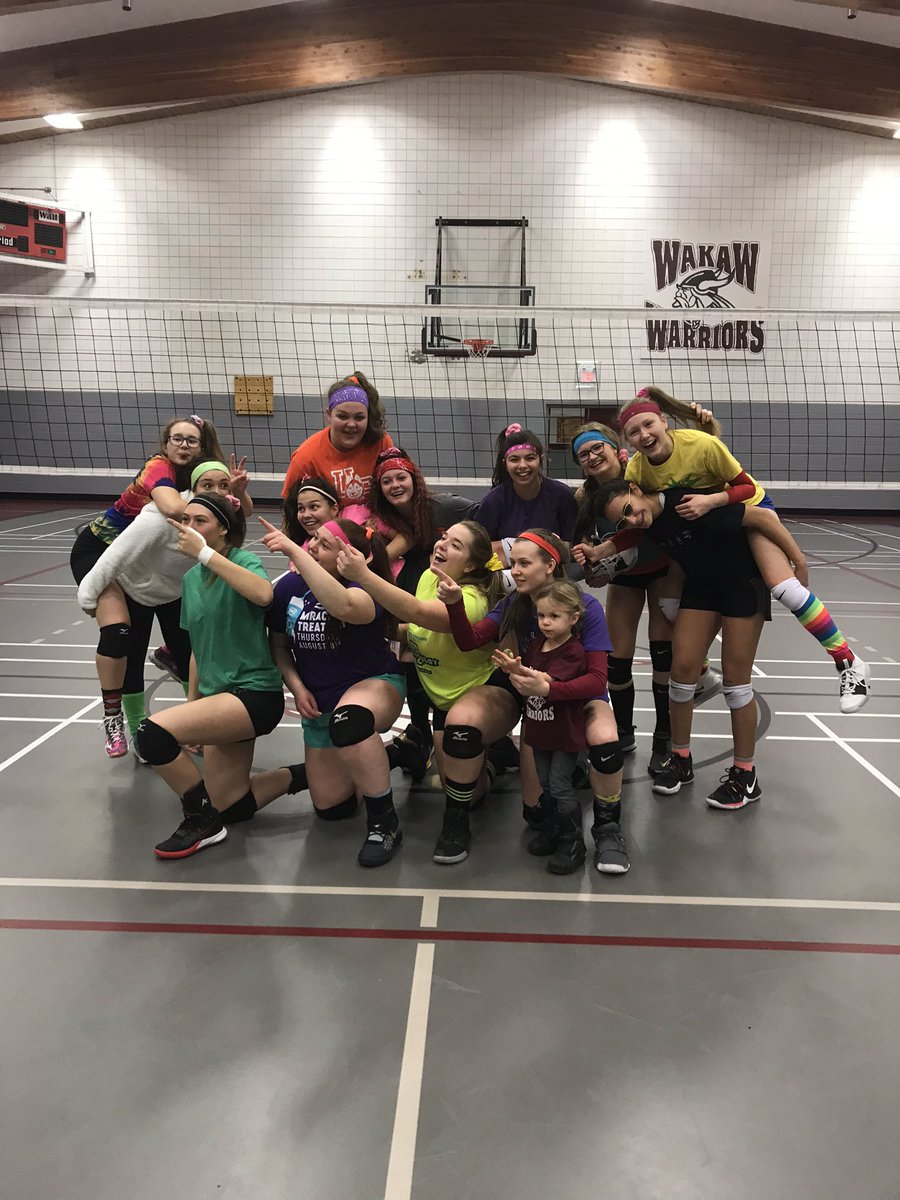 Last practice of the year was an 80s theme! Good luck at provincials this weekend girls!