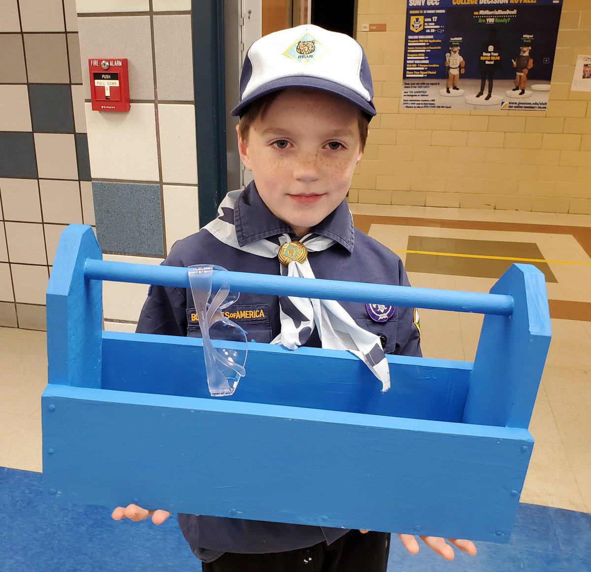 BobLonsberry's tweet photo. Thank you @MMElementary for letting @ITCBSA Cub Scouts use your building  -- and for lending us Mr. Zingaro. He's still got the toolbox he made as a scout, and now he's passed the experience along to a new generation of young people. https://t.co/XaY6ftQtpO