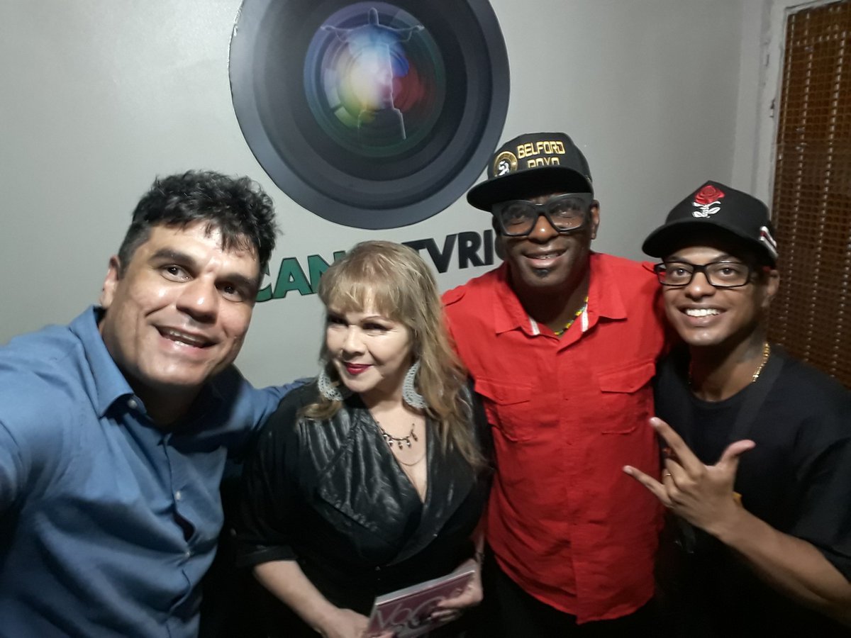 taffarelandre's tweet photo. Hoje tive prazer de participar no programa #VoceemFoco da Apresentadora Balinha na TV Rio na net tv canal 2 , que vai ao ar amanhã as 16:30 . Lá reencontrei meus amigos @biguli @RenatoBiguli do cantor do Monobloco , @McPegada e meu amigo Silvio. https://t.co/JEhSB52mgW