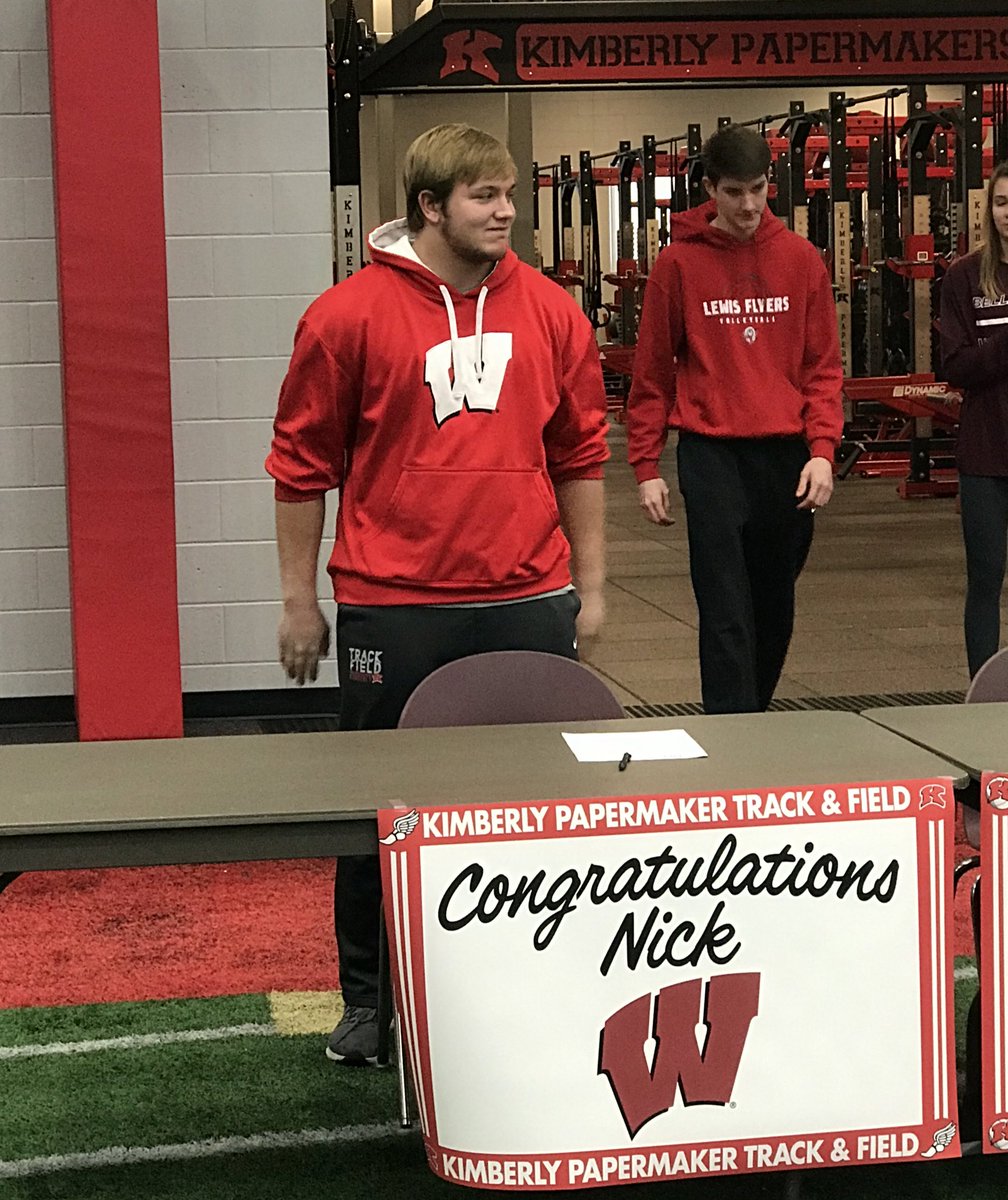 KimberlyTrack's tweet photo. Congrats to @NickTomasovic who signed to throw for @BadgerTrackXC today! https://t.co/HeQAfNuRqu