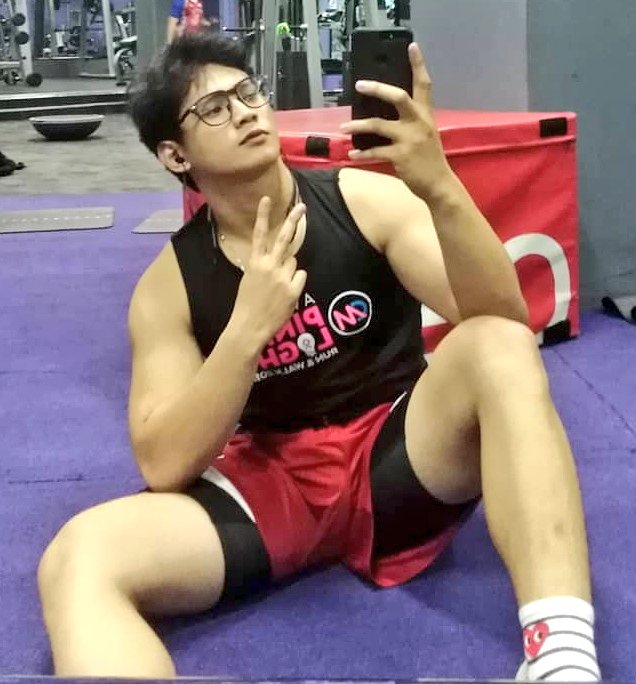 KilikiliSeeker's tweet photo. Flex Lang Ng Flex!! Subo Kita Dyan Eh! https://t.co/iOdG9x185Q
