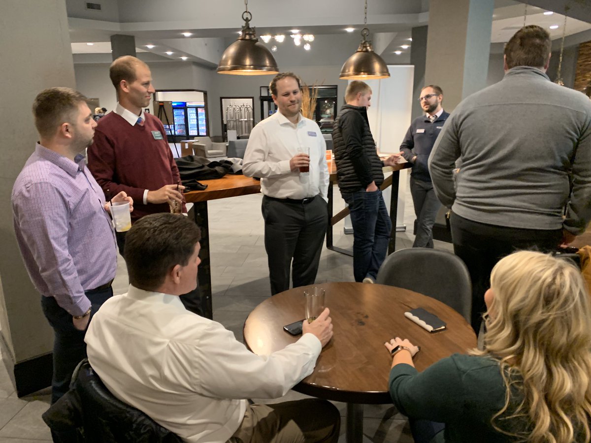 We had a great Off the Clock tonight at <a href="/DeltaFargo/">Delta Hotels Fargo</a>’s Urban 42 restaurant! Thanks to everyone who made it out tonight for some networking and a fun time! #FMWFYPN