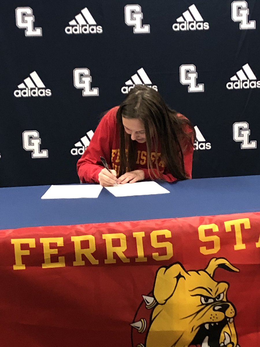 kim_wisser's tweet image. ⚽️So proud of this future FSU Bulldog &amp;amp; her friends! Congratulations 📝⚽️
@rosiewisser #glcs