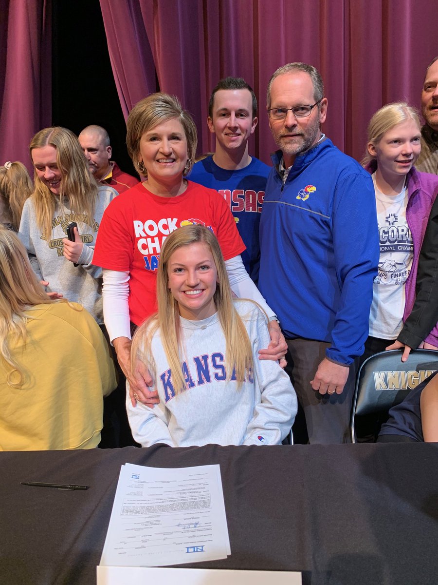 todd_boeve's tweet photo. So proud, Kenz! Rock Chalk! https://t.co/wPjHUUrUb0
