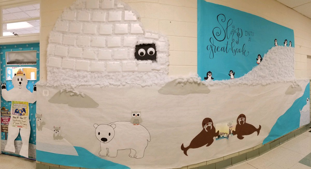 sjsmith_ges's tweet photo. It’s beginning to look a lot like Book Fair... Can’t wait! It’s going to be SNOW much fun!! @ScholasticTeach https://t.co/cHh6sXIeK8