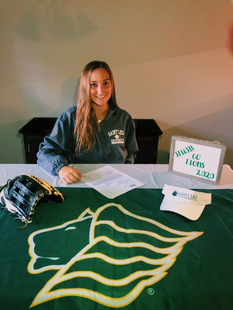 MorganShannon_'s tweet image. Officially a Lion ! 💛💚 Thankful for my family, coaches, and everyone who’s helped me along the way ! @SaintLeoSB @PaulsonWildfire