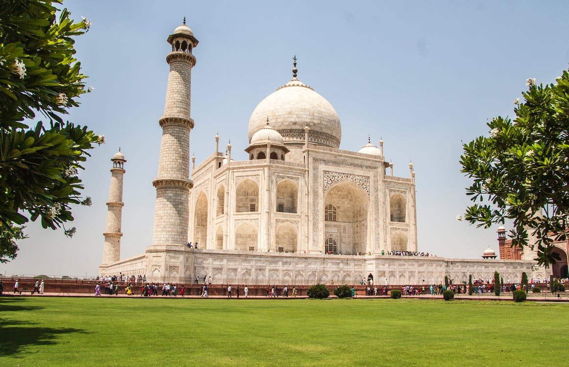 travltoindia's tweet photo. One of the most beautiful monument in the world!! #travltoindia #tajmahal #incredibleindia #escapetoindia #govisitindia https://t.co/jW7y9493cr