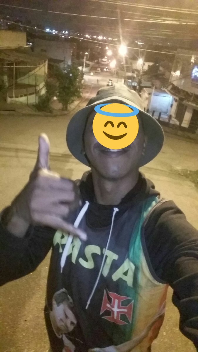 CooNutela's tweet photo. °• AiPaiiVascao " 🚅🎭🕊🐸
°• #JogaoPracimaa ' ⚪⚫🚅⚽
°• #coTremDaColina ' 🚅⚫⚪⚽
°• #ClassicoEclassico ' ⚪⚫⚽🎭
#PraCimaCominteligenciaa ' 🚅.. https://t.co/C9oAiWocVM