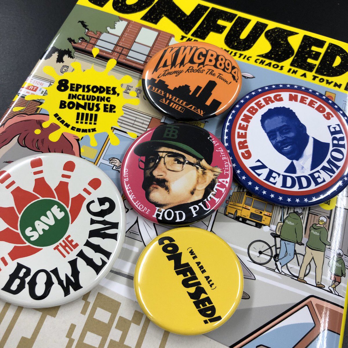 今夜のBAD TUNING、前回イベントで特典として大好評だったバッジも販売します!

「CONFUSED!」を読んでくれた人ならわかる最高のあつらえ。もちろん単行本も売りますので是非。 