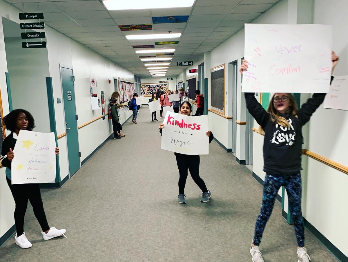 HAPPY WORLD KINDNESS DAY FROM THE DIS AMBASSADORS AND STUDENTS! 💚🌎🤗 #disdragons #WorldKindnessDay