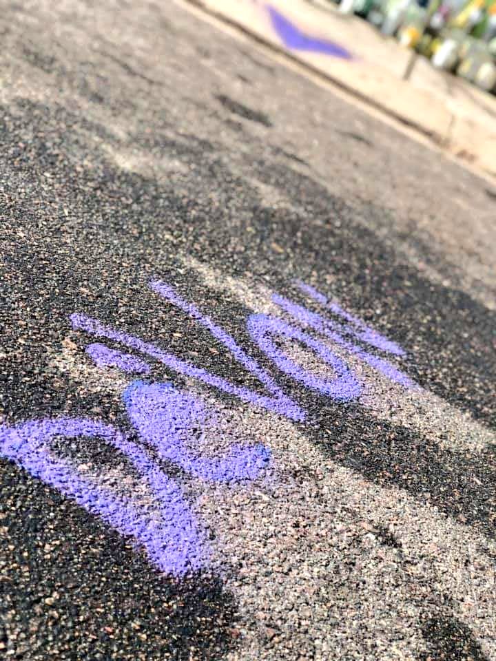 livininamerikka's tweet image. #LLDB #JUSTICEFORDEVON #SAYHISNAME #FUCKTHEPOLICE
These photos were shared by De&apos;von Bailey&apos;s mother (2nd photo). I could NEVER understand her pain but I want to help somehow. We don&apos;t have a strong Black unit(y) here in the city of Colorado Springs. Please help this #goviral