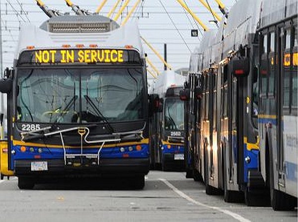 TalkDigitalNet's tweet photo. The Goddard Report with host @jimgoddard3
Should Vancouver Drivers Get Transit Tax Break?
Ottawa’s deficit spending needs to be curtailed
#BusStrike #TransitTax #GasPrices #Vancouver #CdnPoli #BCpoli
Guest: @kris_sims @taxpayerDOTcom
https://t.co/THox5f5jAA https://t.co/PhU8tTpKqH
