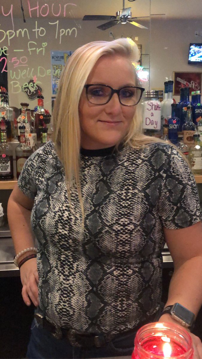 GreasyOlHalt's tweet photo. One Retweet and she’ll show me her tits. @Ashlynne_Gross https://t.co/WKYywarMbY