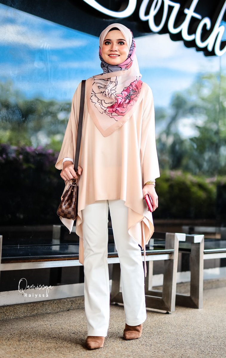 QAMISSQA2's tweet photo. Nak tide boleh, nak loose pun boleh.. Dua dua segak! 😍

1 helai RM 59 (Free postage)
2 helai RM 97 (Free postage)

✅ Material High Quality Como Crepe 

SIZE : FREESIZE (Fit from XS-2XL)

https://t.co/gLREMQxqlb
https://t.co/gLREMQxqlb

#QAMISSQANewLook2020 https://t.co/m8QoZQG0kl