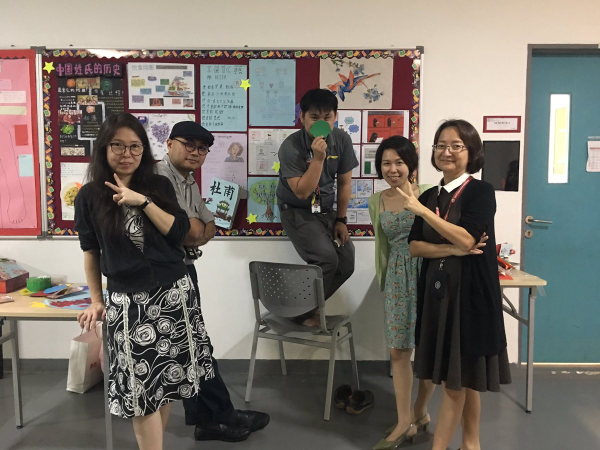 Setting up for Mandarin Display board. #teamwork #studentswork #togetherwecandogreatthings