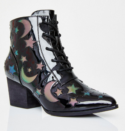 swanprincex's tweet photo. these,,,,, Shoesss https://t.co/UWCTR1tZpw