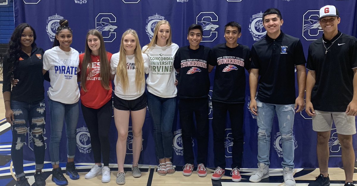 Congratulations to Victoria Mason, Mykah Anderson, Ashlyn Reidhead, Gabriel Garcia, Gunner Garcia, Efrain Manzo, Joseph DiCarlo, Nicole Lundsford, and Cierra Bevilockway for signing their NCAA letters of intent today. Well done! #SOC