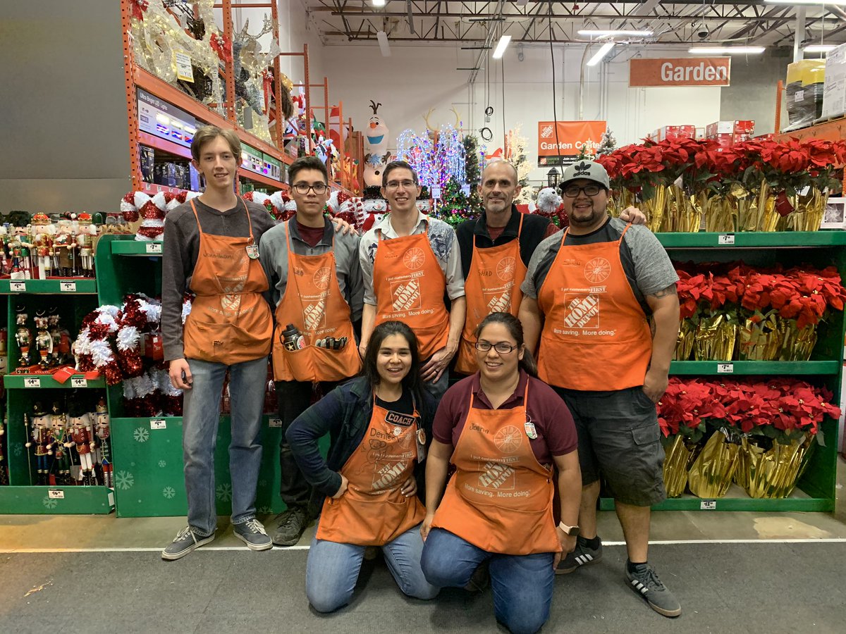 Just wanted to thank my unload team for all the hard work they do every single night! Tonight’s truck was 2500 pieces and these guys knocked it out in 1 hour and 25 mins! You guys ROCK!!! #THE3310 #pacnorthproud