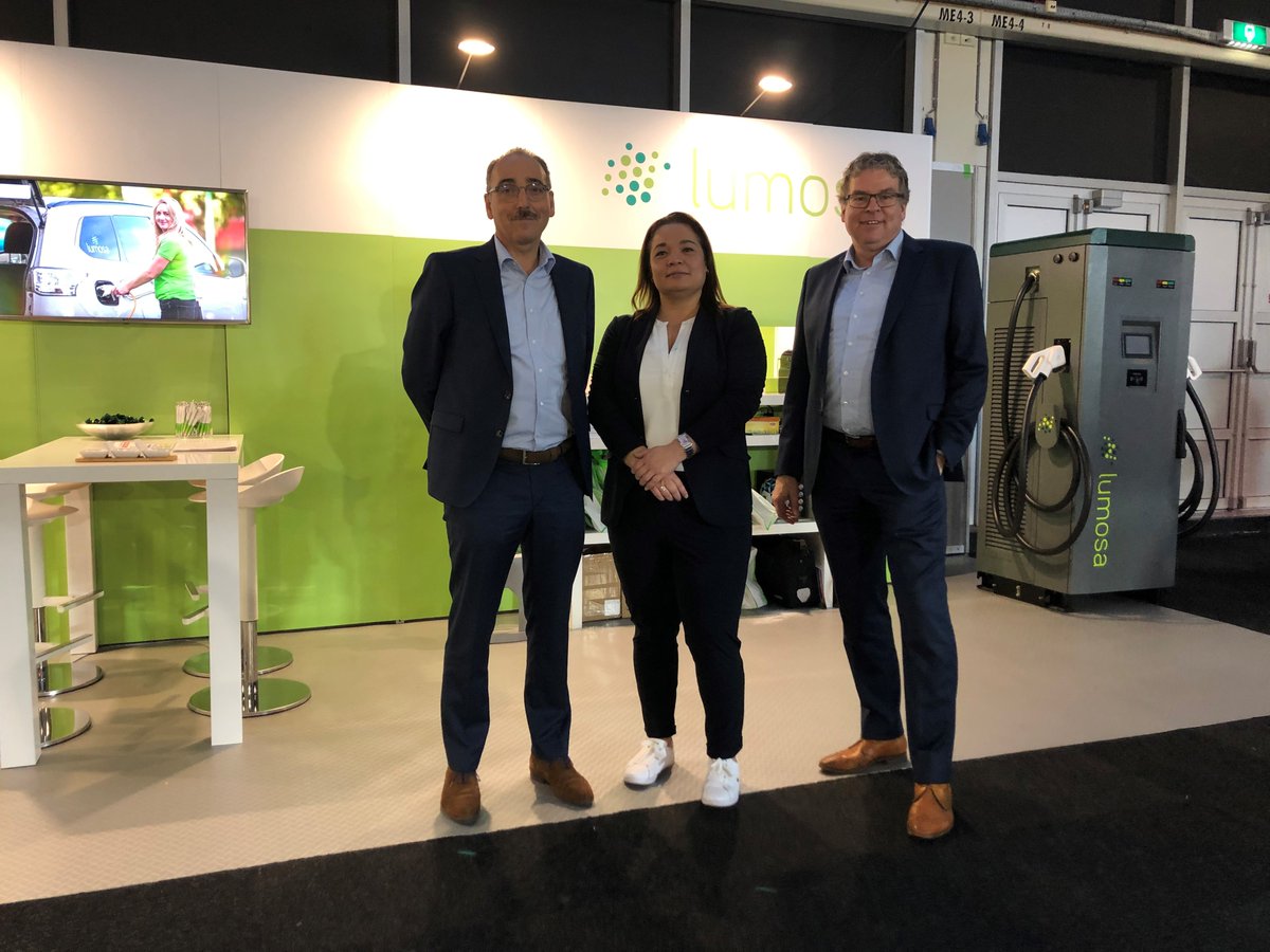 Lumosa_LED's tweet image. De tweede en meteen de laatste dag van de Nationale Sportvakbeurs in Gorinchem is aangebroken. Kom bij onze beursstand 131 langs en zie welke totaaloplossing wij voor u op maat kunnen bieden. Ons beurs team staat u graag te woord. Tot zo!
#ledverlichting #nationalesportvakbeurs