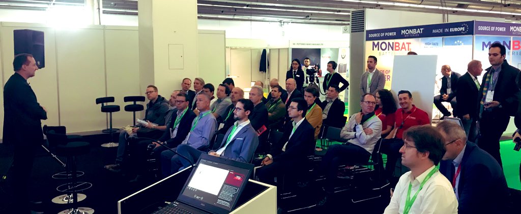 cwerthmueller's tweet image. HitachiVantaraRT PtrWlf_hitachi: What a busy morning HitachiVantara #Techweek2019 presence and our CTO Hitachi_DE Jürgen Krebs VSP 5000 presentation.  The fastest Storage Platform ever - ever...