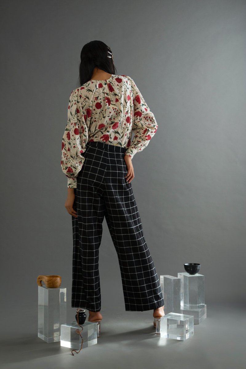 For it's better to have loved and lost, than to never have loved at all. We've all felt it and there's a something disarming about it. It's just what we had in mind for this outfit - charming and comfortable all at once, we'll let the red flowers do the talking. #Sustainable