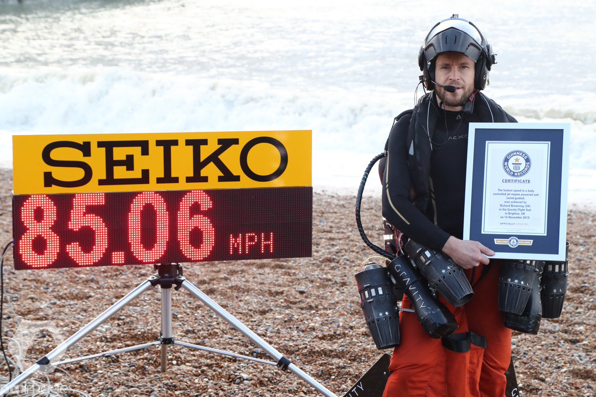 Richard Browning with the Guinness World Record for the fastest speed in a body-controlled jet engine powered suit near Brighton Pier. 

📷Gareth Fuller/PA Images - contact us at paimages.co.uk/contact

#GuinnessWorldRecord