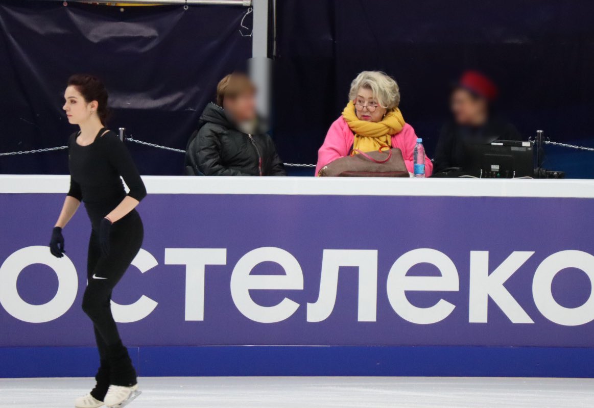 GP - 5 этап. Rostelecom Cup Moscow / RUS November 15-17, 2019 - Страница 3 EJU9LuUWsAAJwCU?format=jpg&name=medium