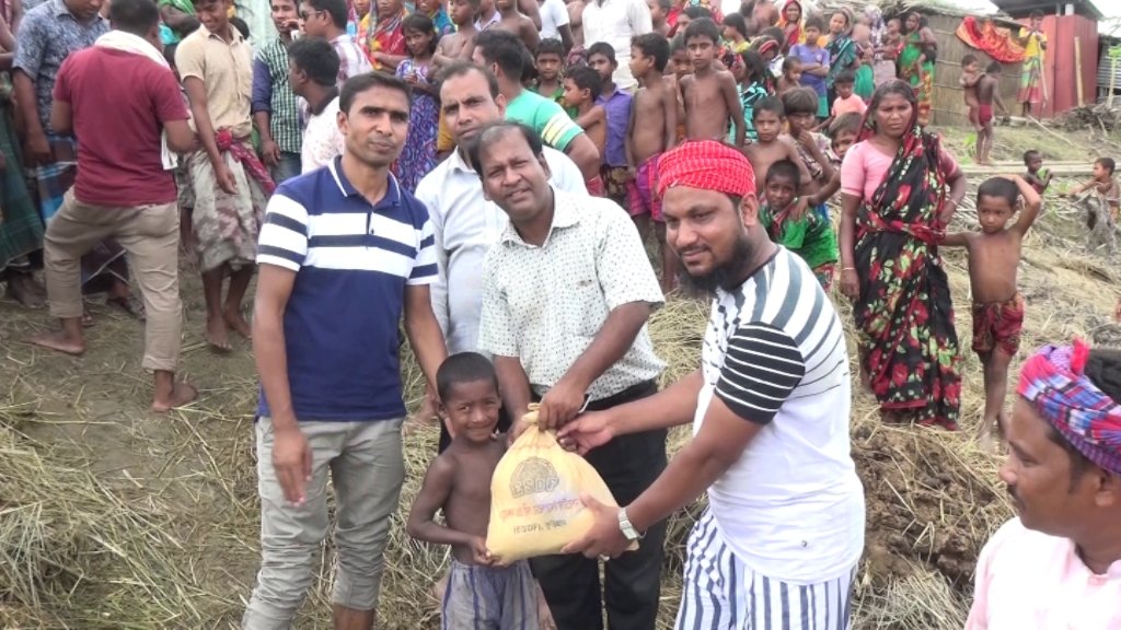 mitkurigram08's tweet photo. Without 5 lakh rupees directed by the foundation, poverty-free people, orphaned children, orphans, have taken the opportunity to stand beside the rounds.#HumanRights @BRACworld @asifsaleh @devex @UNICEF @UN @StateDept @GADeptofTrans @UNDP @LenniMontiel @westernunion https://t.co/p9e1qVonoX
