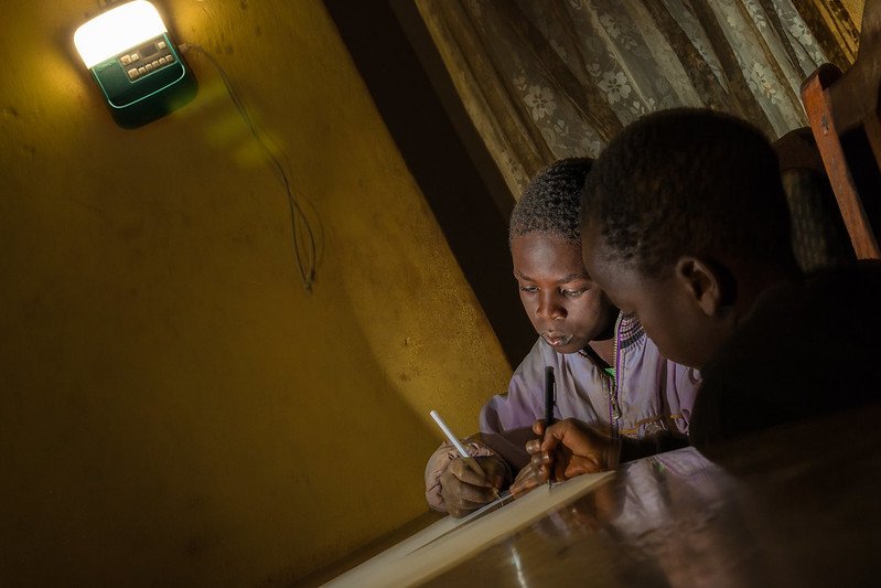 PowerAfricaUS's tweet image. .@PowerAfricaUS geospatial model guides Zambia’s off-grid energy sector and helps Zambian solar home system sales companies use geospatial data to connect to customers in rural communities. Explore the model: pdf.usaid.gov/pdf_docs/PA00T… #GISDay #USAIDtransforms