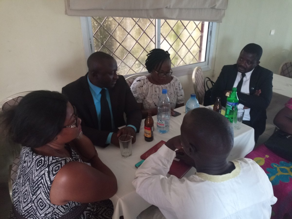 Some exec members of CAMASEJ, Douala, met with the US Embassy Information Specialist, Bouba Monglo in Douala. Talks focused on the sociopolitical crisis in the NW and SW regions of the country, areas of cooperation between CAMASEJ-D and the US Embassy