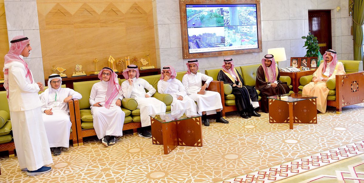 تشرفت وزملائي أعضاء #سعي بالسلام والإجتماع بأمير منطقة الرياض صاحب السمو الملكي الأمير فيصل بن بندر ونائبه صاحب السمو الملكي الأمير / محمد بن عبدالرحمن وعدد من شباب #التوحد المستفيدين من برنامج #رائد ، كلمات سموهما وتوجيهاتهم أكبر حافز لنا للعطاء 
#رواد_التوحد
