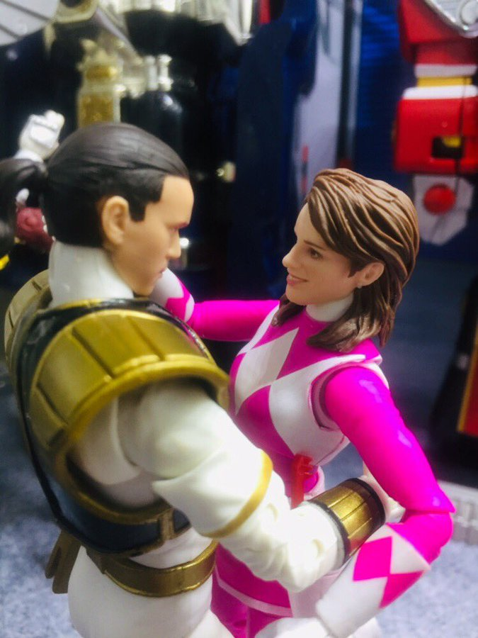 GeoAlvarezArt's tweet photo. ...Tommy...Is it...Is it really you?
@PowerRangers @Hasbro @_amyjojohnson
#PowerRangers #Lightingcollection #toyphotography #PinkRangerPower https://t.co/TqK6dkiUNF