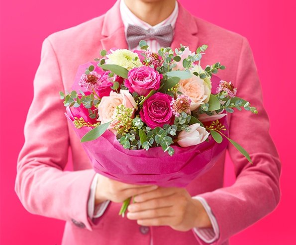 フラワーショップhanazakari １１月２２日は いい夫婦の日 準備お済みでない方へ花束の提案です 人気第一位は バラ 花言葉 愛 美 赤バラ あなたを愛します ピンク色 幸福 感謝 オレンジ色 信頼 絆 ガーベラ 花
