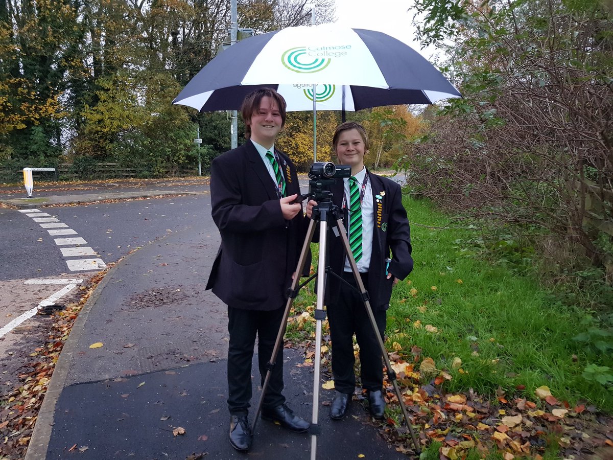 CatmoseReporter's tweet photo. Our @BBCYoungReport are waiting for the @BBCCiN #rickshawchallenge2019 to pass by on their way to Bedford #teamcatmose @CatmoseCollege #oakham #rutland https://t.co/0JNEkgybmP
