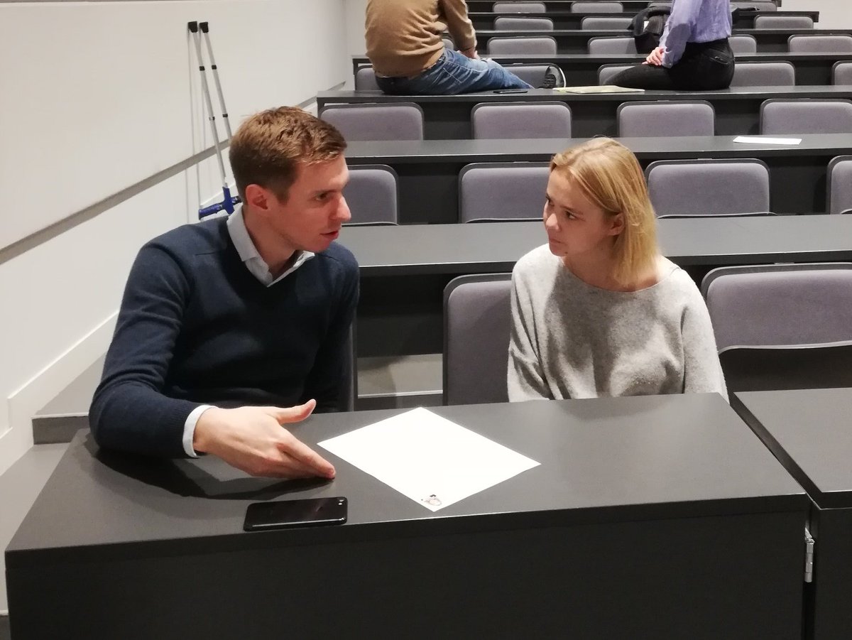 Hier, la CoMu recevait son partenaire <a href="/AkoyaConsulting/">Akoya</a> à <a href="/ESCPeurope/">ESCP Business School</a> dans le cadre du traditionnel Coaching Carrière !

Pour les étudiants de l'école, c'est l'occasion de discuter avec des consultants pour découvrir leurs métiers et clarifier leurs projets professionnels. Merci !